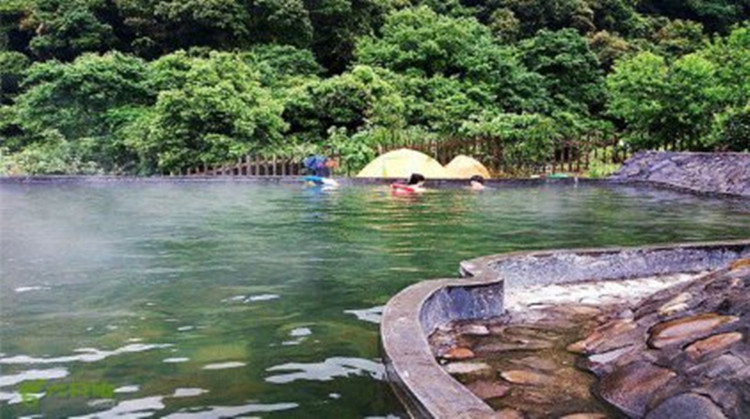 【七八户外旅游资讯】冬日温泉小贴士: 让您泡得暖身又养生的妙招,泡
